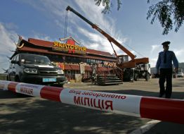 On the embankment of the Dnieper clean restaurant ”Yakitoria”