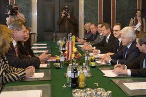 Vladimir Litvin and Martin Praynederom