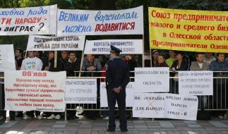 The employee of militia watches after an order