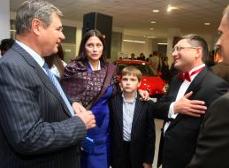 Vladimir Yatsuba with family and Vitaly Dzhurinsky