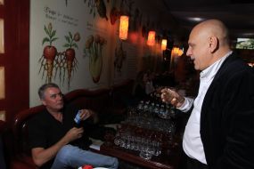 Les Podervyanskiy and Mykola Veresen