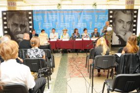 Natalya Bondarchuk and Raisa Nedashkovskaya