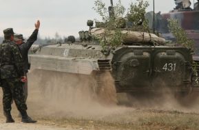 Armoured personnel carrier