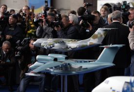Journalists at the Aviation and Space Salon