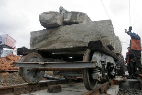 Rolling smooth of light rail line