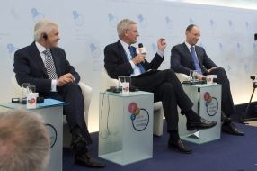 Vladimir Litvin, Carl Bildt and Arseniy Yatsenyuk