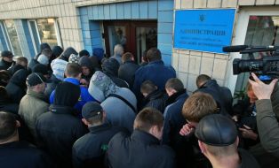 Participants of meeting of “Kievgorstroy” shareholders