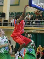 Ламар Карім