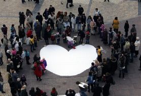 Flash mob ”Open your heart to the Planet”