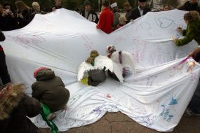 Flash mob ”Open your heart to the Planet”