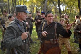Участники реконструкции боя