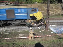 Incident  of bus and locomotive