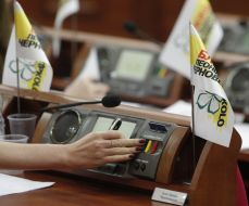 Kiev City Council deputy votes