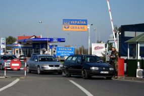 Frontiersman registers vehicles