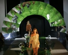 Показ коллекции от дизайнера Юлии Айсиной