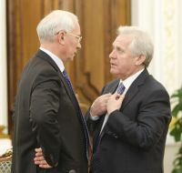 Николай Азаров и Александр Медведько