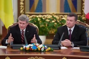 Віктор Янукович та Стівен Харпер