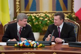 Віктор Янукович та Стівен Харпер