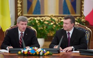 Віктор Янукович та Стівен Харпер