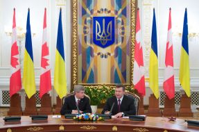 Віктор Янукович та Стівен Харпер