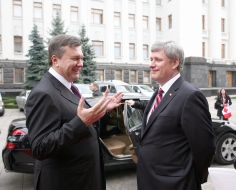 Віктор Янукович та Стівен Харпер