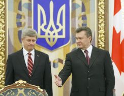 Віктор Янукович та Стівен Харпер