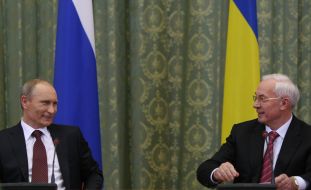 Nikolay Azarov and Vladimir Putin