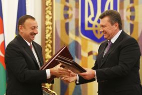 Viktor Yanukovich and Ilham Aliyev