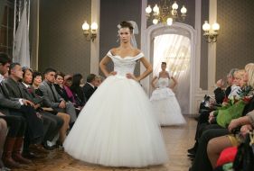 Fashion show of clothing from Oksana Mukha