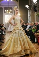 Fashion show of clothing from Oksana Mukha