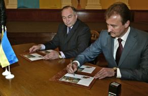 Anatoliy Tolstoukhov and Alexandr Popov