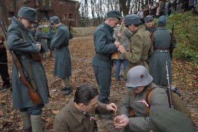 Участники военно-исторической реконструкции