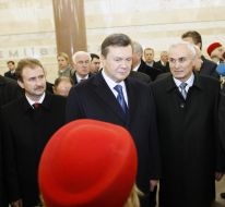 Viktor Yanukovich and Aleksandr Popov