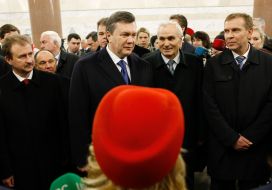 Viktor Yanukovich and Aleksandr Popov