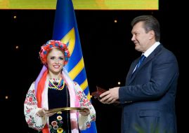 Viktor Yanukovych presents state awards