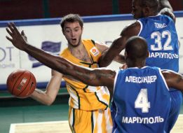 Demetrius Alexander and Ruslan Otverchenkо