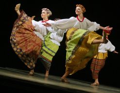 Performance ”Fairy-tale about a man of motley, who played a joke on seven men of motley”