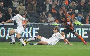 Douglas Costa and Vladimir Polevoy