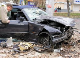 Разбитый автомобиль