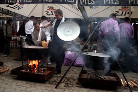 Preparation of mulled wine