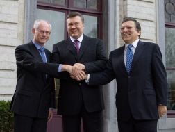 Viktor Yanukovich, Herman Van Rompuy and Jose Manuel Barrosu