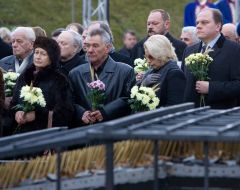 Mikhail Kulinyak, Aleksandr Omelchenko and Anna German