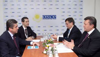 Георгій Пирванов, Віктор Янукович і Костянтин Грищенко