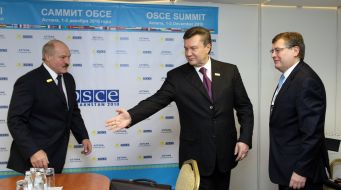 Олександр Лукашенко, Віктор Янукович і Костянтин Грищенко