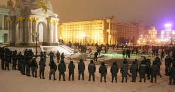 Демонтаж палаточного городка на Майдане Незалежности