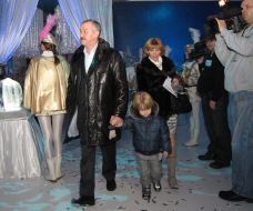 Viktor Pinzenik with family