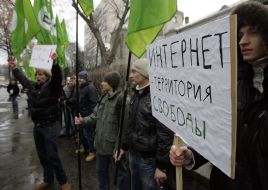 Action in support of the founder of Wikileaks