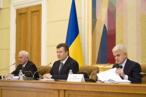 Nikolay Azarov, Viktor Yanukovich and Vladimir Litvin