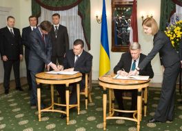 Viktor Yanukovich and Valdis Zatlers