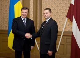 Viktor Yanukovich and Valdis Dombrovskis